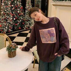 Vintage-Style Elephant Print Crewneck